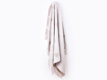 Load image into Gallery viewer, Stag Merino Lambswool Throw - Fawn