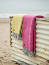 Load image into Gallery viewer, Boa Pure New Wool Throw - Pink
