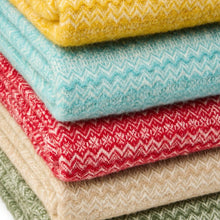 Load image into Gallery viewer, Fair Isle Pure New Wool Throw