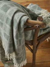 Load image into Gallery viewer, Manhattan Pure New Wool Throws