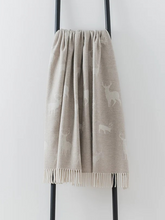 Load image into Gallery viewer, Stag Merino Lambswool Throw - Fawn