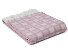 Load image into Gallery viewer, Manhattan Pure New Wool Throws