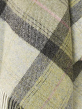 Load image into Gallery viewer, Skye Shetland Pure New Wool Throw - Green
