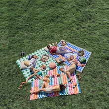 Load image into Gallery viewer, Dock &amp; Bay Picnic Blanket - Apple Tart: Large (170x170cm)
