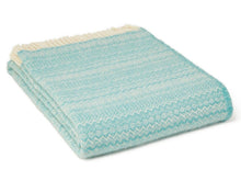 Load image into Gallery viewer, Fair Isle Pure New Wool Throw
