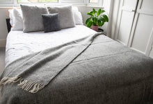 Load image into Gallery viewer, Illusion Pure New Wool Throw - Grey
