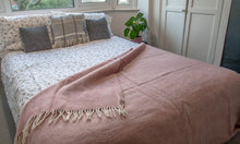 Load image into Gallery viewer, Honeycomb Pure New Wool Throw - Dusky Pink
