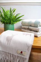 Load image into Gallery viewer, Stag Merino Lambswool Throw - Fawn
