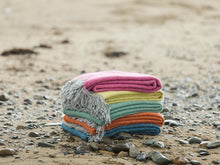 Load image into Gallery viewer, Boa Pure New Wool Throw - Pink

