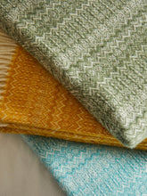 Load image into Gallery viewer, Fair Isle Pure New Wool Throw
