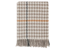 Load image into Gallery viewer, Carroglen Merino Lambswool Throw - Mushroom
