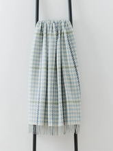 Load image into Gallery viewer, Carroglen Merino Lambswool Throw - Opal
