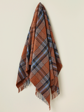 Load image into Gallery viewer, Dorset Shetland Pure New Wool Throw - Rust
