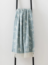 Load image into Gallery viewer, Leaf Merino Lambswool Throw - Topaz
