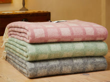 Load image into Gallery viewer, Manhattan Pure New Wool Throws
