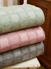 Load image into Gallery viewer, Manhattan Pure New Wool Throws
