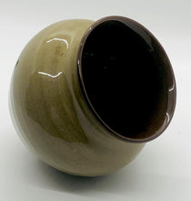 Load image into Gallery viewer, Kim Reilly Ventnor Pottery Studio Vase in Sand and Brown - The Seaview Collection
